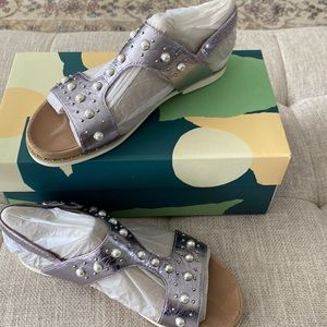 Earth Grove Fuji Leather Sandal Violet